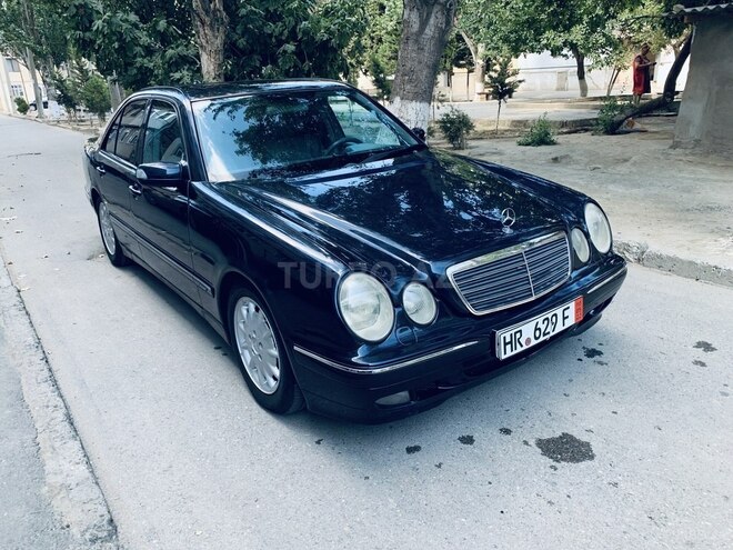 Mercedes E 320 2001, 241,041 km - 3.2 л - Sumqayıt