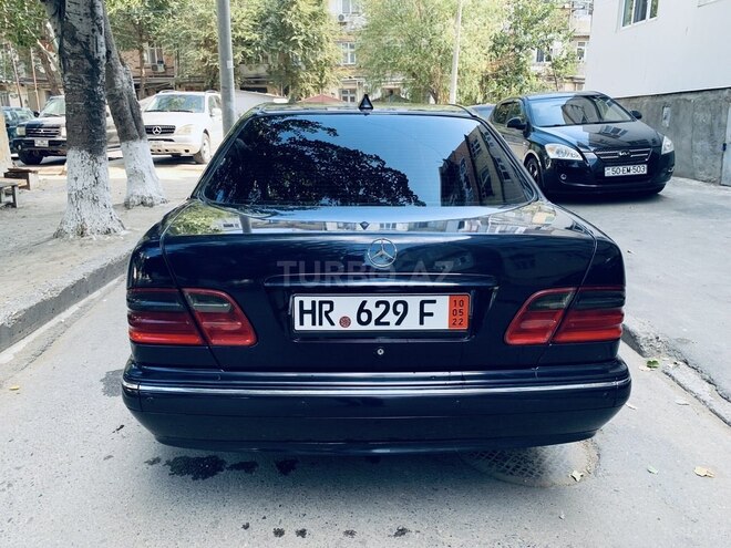 Mercedes E 320 2001, 241,041 km - 3.2 л - Sumqayıt