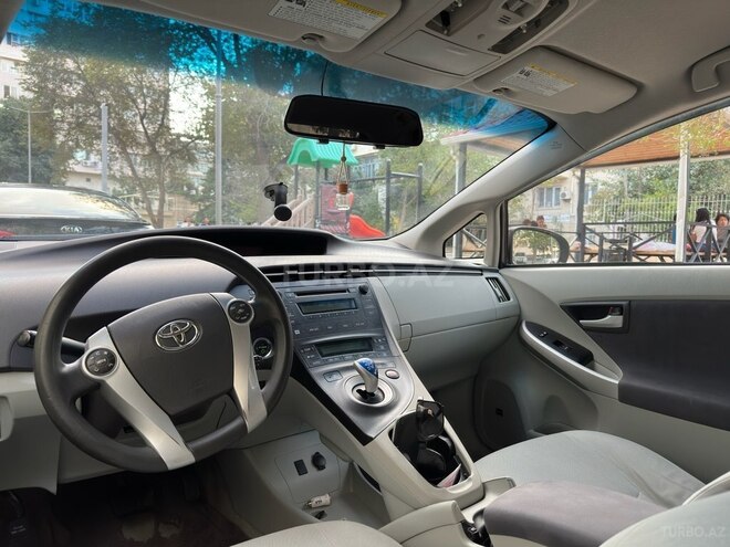 Toyota Prius 2010, 195,000 km - 1.8 l - Saatlı