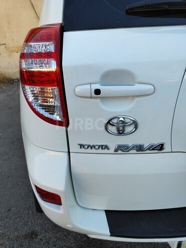 Toyota RAV4 2010, 222,000 km - 2.0 l - Bakı