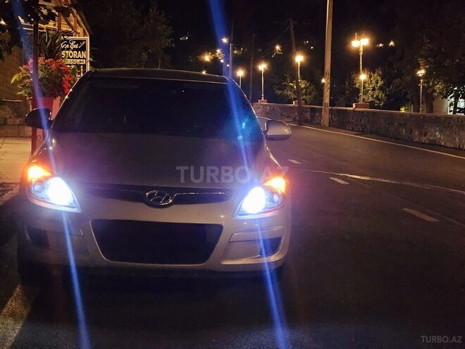 Hyundai i30 2009, 210,000 km - 1.4 л - Şəki