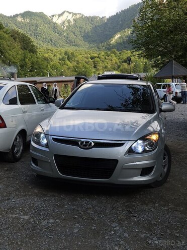 Hyundai i30 2009, 210,000 km - 1.4 л - Şəki