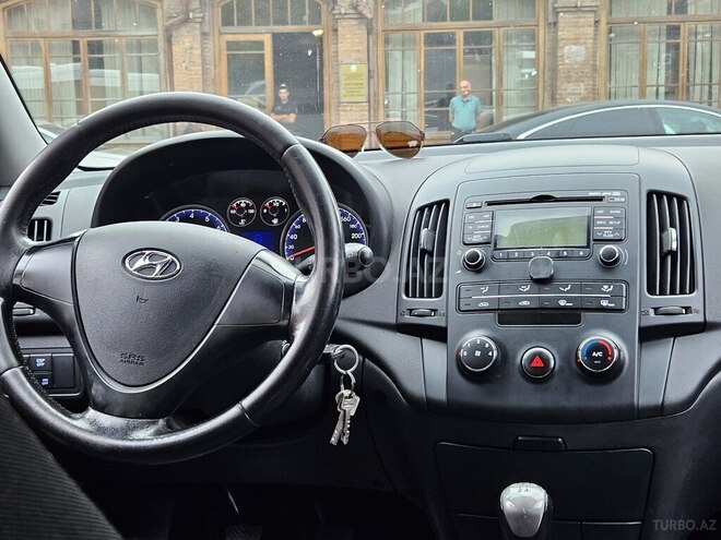 Hyundai i30 2009, 210,000 km - 1.4 л - Şəki