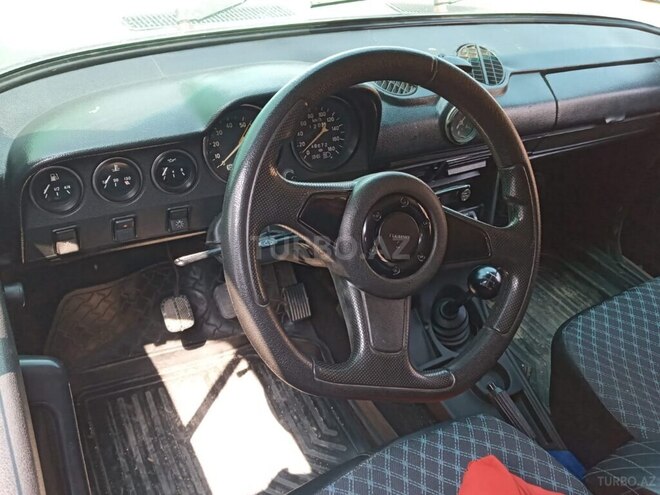 LADA (VAZ) 2106 1982, 35,637 km - 1.5 l - Qobustan