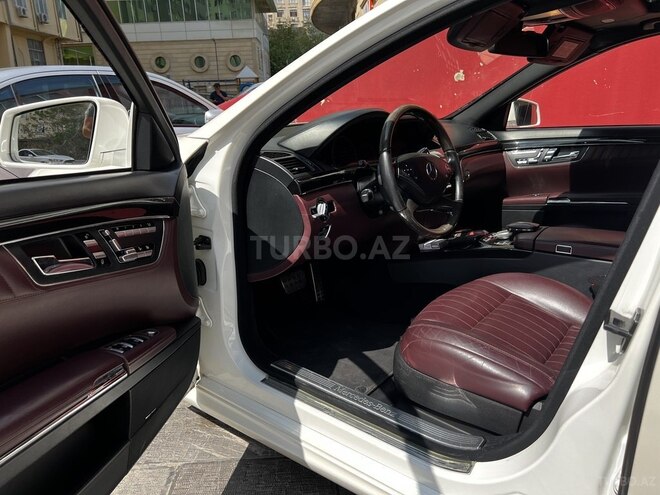 Mercedes S 550 2011, 199,000 km - 5.5 л - Bakı