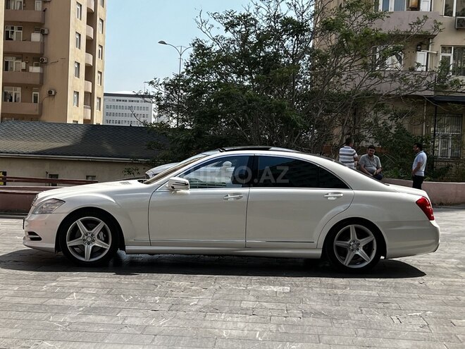 Mercedes S 550 2011, 199,000 km - 5.5 л - Bakı