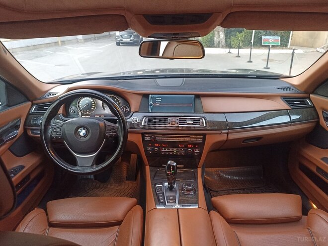BMW 750 2011, 248,000 km - 4.4 l - Bakı