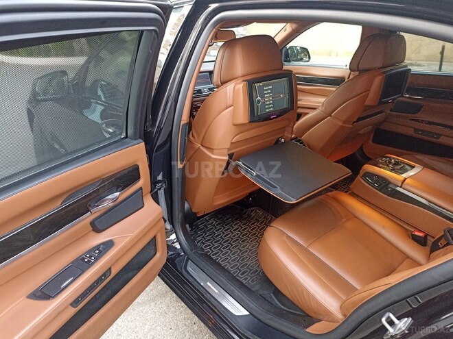 BMW 750 2011, 248,000 km - 4.4 l - Bakı