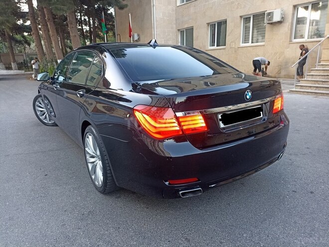 BMW 750 2011, 248,000 km - 4.4 l - Bakı