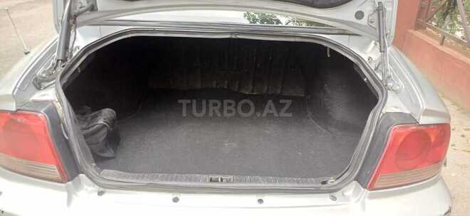Hyundai Sonata 2003, 382,000 km - 2.0 l - Quba