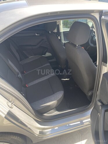 Skoda Rapid 2021, 166,000 km - 1.6 л - Bakı