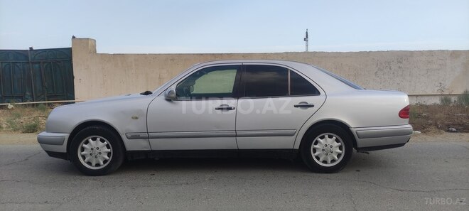 Mercedes E 230 1997, 493,400 km - 2.3 l - Bakı