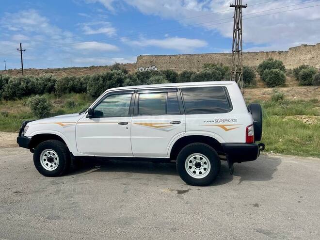 Nissan Patrol 1998, 665,000 km - 4.2 l - Bakı