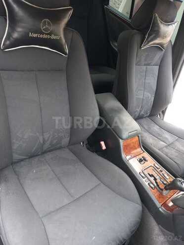 Mercedes E 240 1999, 302,681 km - 2.4 l - Gəncə