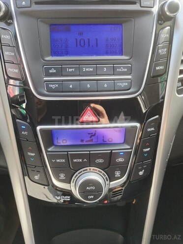 Hyundai i30 2012, 284,000 km - 1.6 l - Bakı