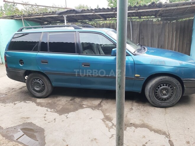 Opel Astra 1993, 578,000 km - 1.6 l - Quba