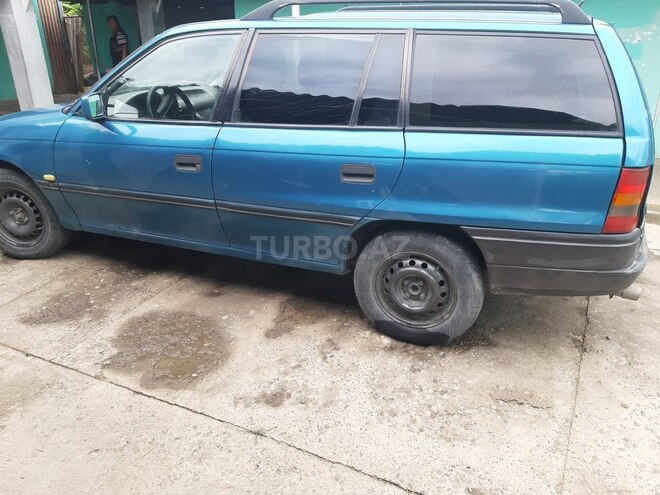 Opel Astra 1993, 578,000 km - 1.6 l - Quba