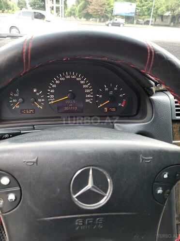 Mercedes E 220 2000, 301,713 km - 2.2 л - Lənkəran
