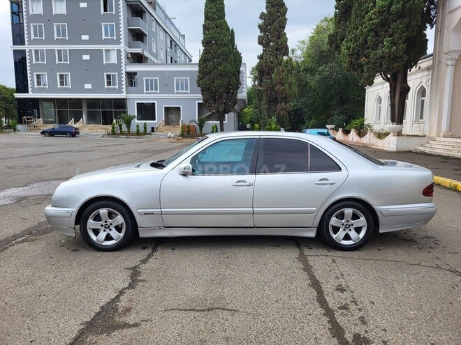 Mercedes E 220 2000, 301,713 km - 2.2 л - Lənkəran