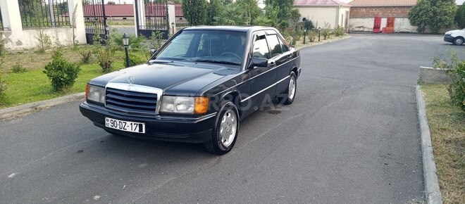 Mercedes 190 1991, 350,000 km - 2.0 l - Zaqatala