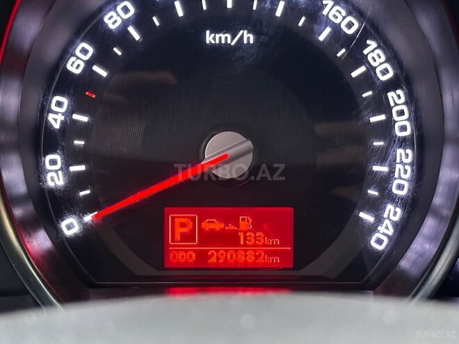 Kia Sportage 2011, 291,000 km - 2.0 л - Yevlax