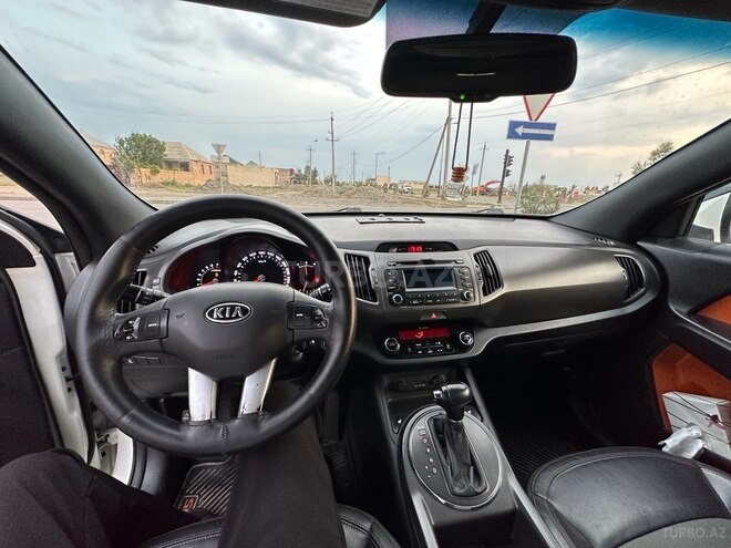 Kia Sportage 2011, 291,000 km - 2.0 л - Yevlax