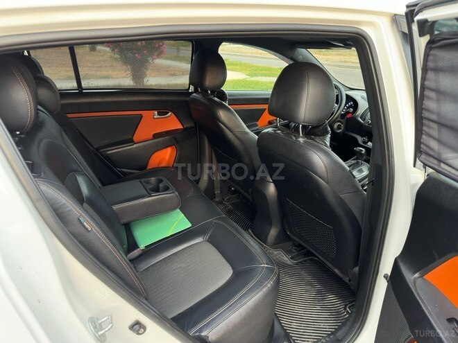 Kia Sportage 2011, 291,000 km - 2.0 л - Yevlax