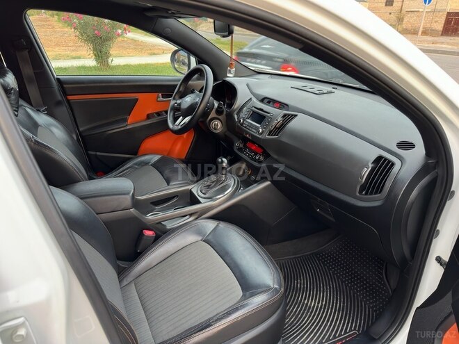 Kia Sportage 2011, 291,000 km - 2.0 л - Yevlax