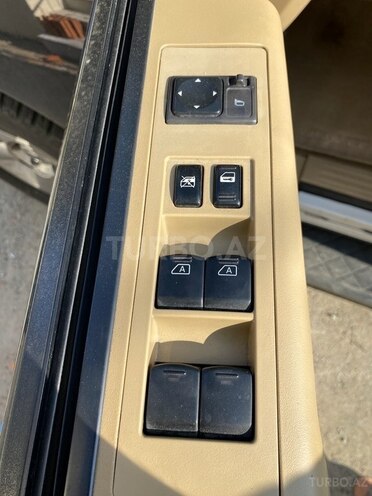 Nissan Armada 2005, 240,000 km - 5.6 l - Bakı