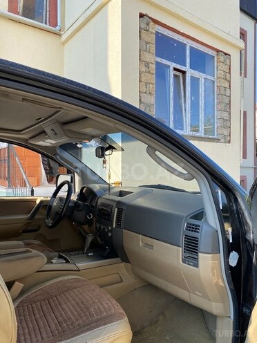 Nissan Armada 2005, 240,000 km - 5.6 l - Bakı