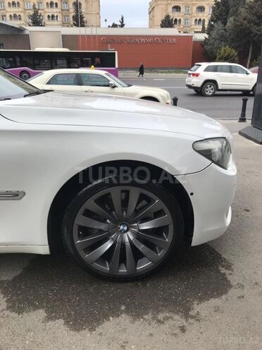 BMW 750 2009, 158,000 km - 4.4 l - Bakı