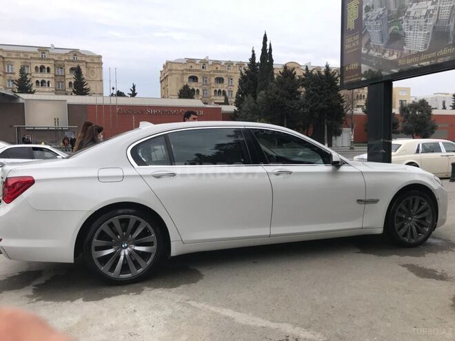 BMW 750 2009, 158,000 km - 4.4 l - Bakı