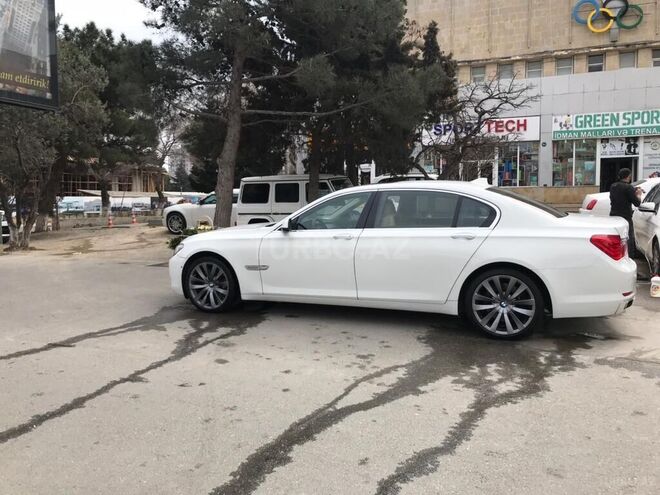 BMW 750 2009, 158,000 km - 4.4 l - Bakı
