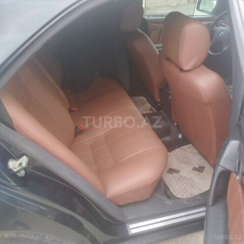 Mercedes E 240 1998, 290,000 km - 2.4 l - Bakı