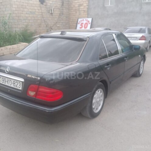 Mercedes E 240 1998, 290,000 km - 2.4 l - Bakı