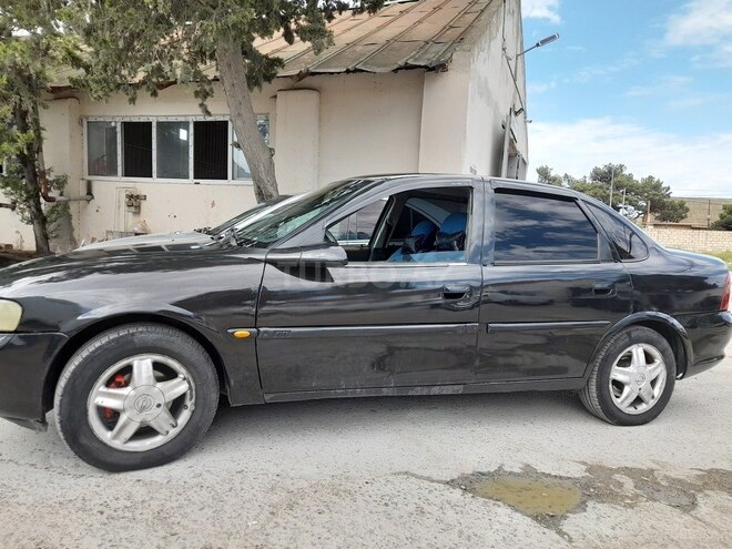 Opel Vectra 1996, 29,880 km - 1.6 l - Bakı