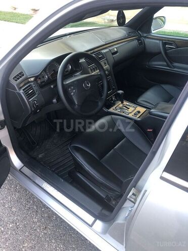 Mercedes E 320 1999, 430,000 km - 3.2 l - Bakı