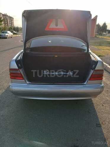 Mercedes E 240 1999, 377,000 km - 2.4 л - Bərdə