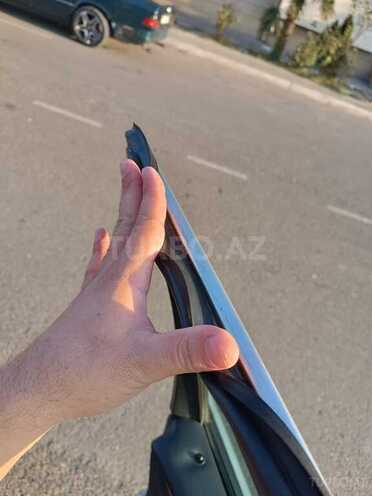 Mercedes E 240 1999, 377,000 km - 2.4 л - Bərdə