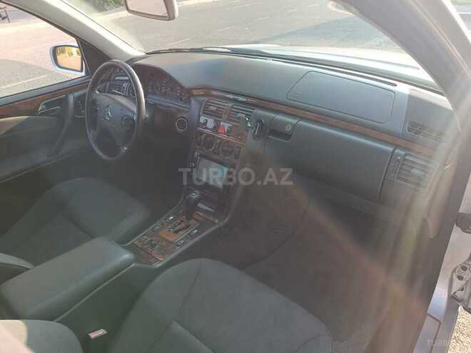 Mercedes E 240 1999, 377,000 km - 2.4 л - Bərdə