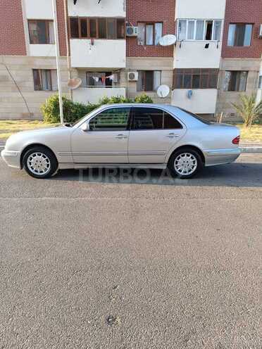 Mercedes E 240 1999, 377,000 km - 2.4 л - Bərdə