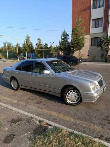 Mercedes E 240 1999, 377,000 km - 2.4 л - Bərdə