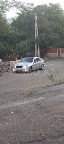 Mercedes C 240 2001, 405,000 km - 2.6 l - Lerik