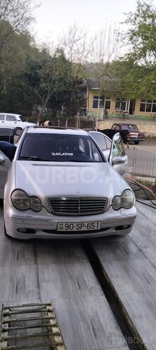 Mercedes C 240 2001, 405,000 km - 2.6 l - Lerik
