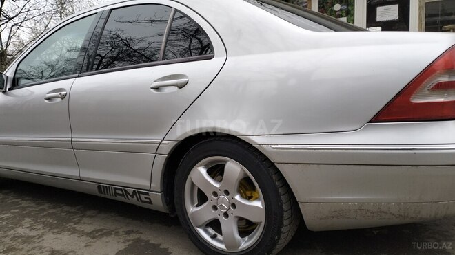 Mercedes C 240 2001, 405,000 km - 2.6 l - Lerik