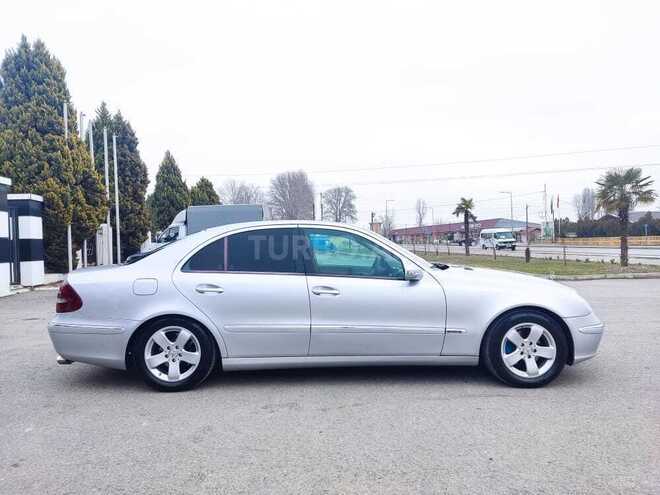 Mercedes E 220 2004, 437,546 km - 2.2 l - Göyçay