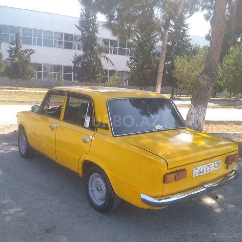 LADA (VAZ) 21011 1979, 45,788 km - 1.3 l - Salyan