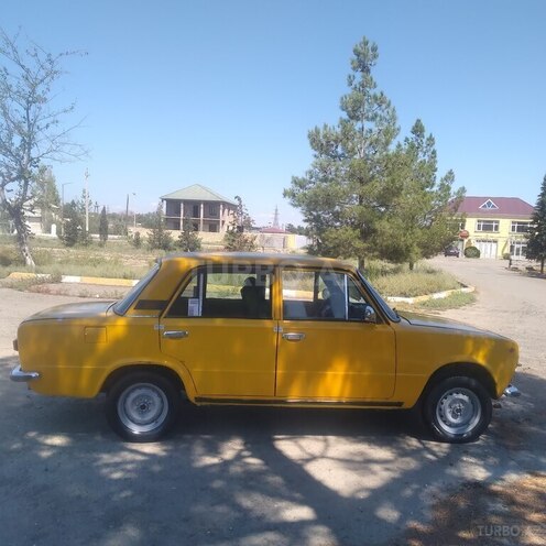 LADA (VAZ) 21011 1979, 45,788 km - 1.3 l - Salyan