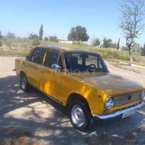 LADA (VAZ) 21011 1979, 45,788 km - 1.3 l - Salyan