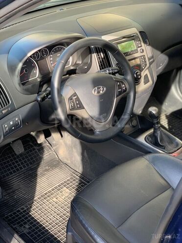 Hyundai i30 2011, 110,000 km - 1.4 l - Qazax